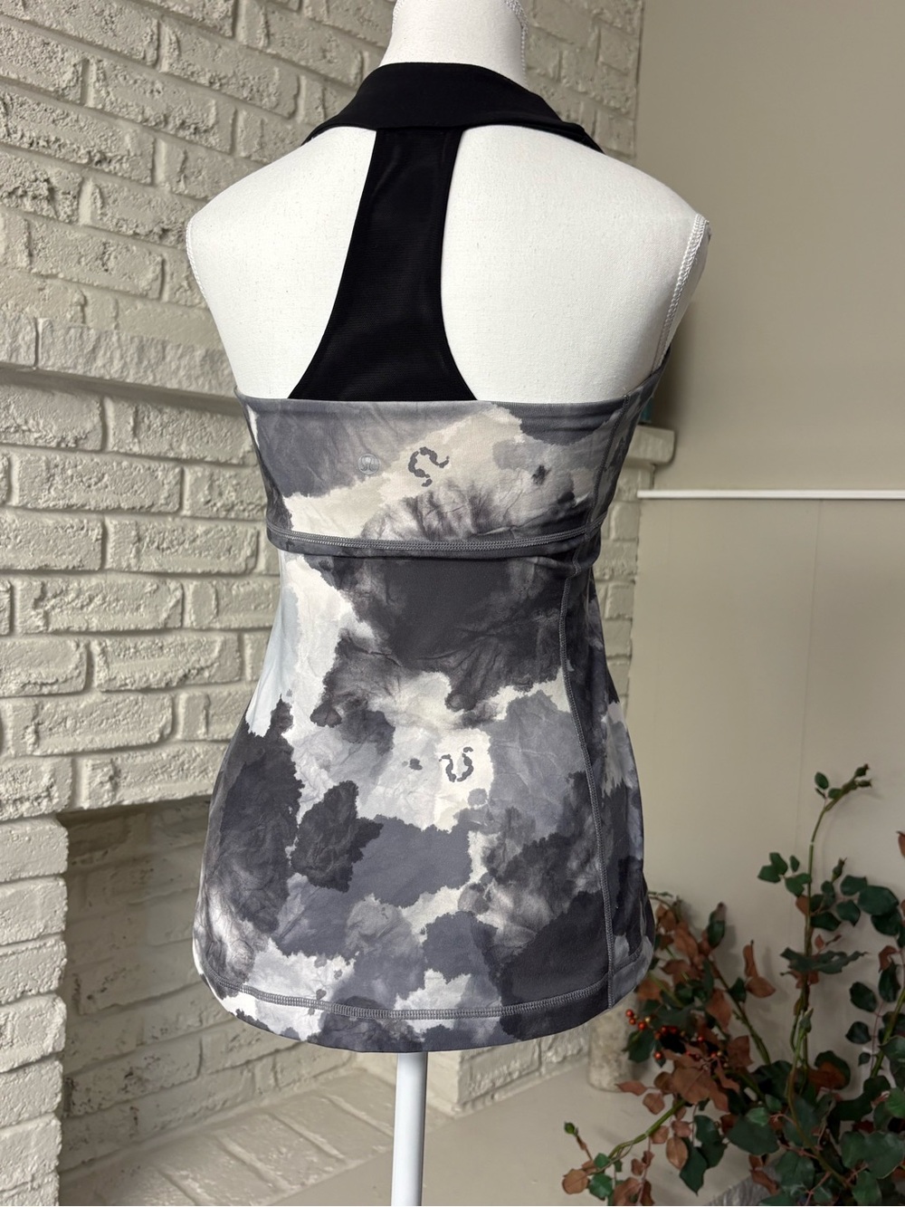Lululemon Scoop Neck Tank Black White Coal Tinted Canvas Size 6 - Picture 2 of 7